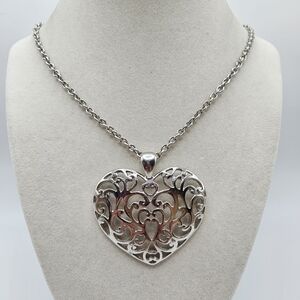 VINTAGE Large Filigree Puffy Silver Tone Heart Pendant Necklace Chain